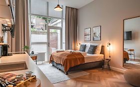 Limehome The Hague Keizerstraat